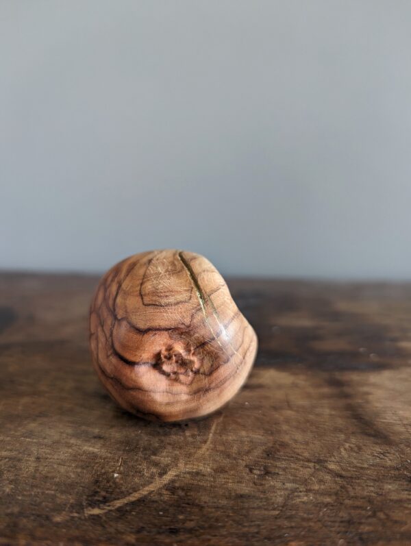 Olive Wood Apple - Image 6